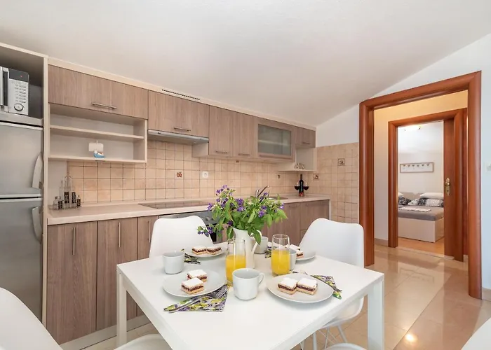 Апартаменти Stela; Charming 1bedroom Apt. With A Stunning View Трогір