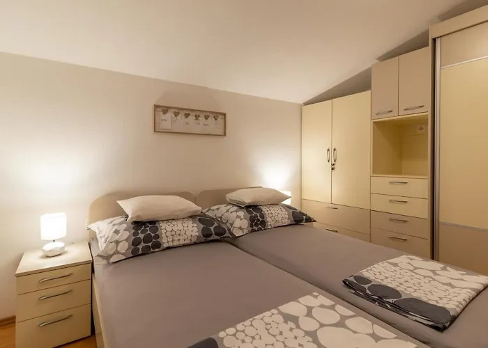 Апартаменти Stela; Charming 1bedroom Apt. With A Stunning View Трогір