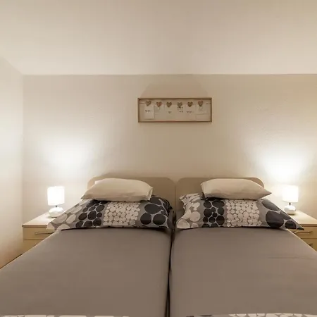 Stela; Charming 1bedroom Apt. With A Stunning View Apartmán Trogir