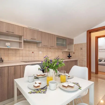아파트 Stela; Charming 1bedroom Apt. With A Stunning View 트로기르