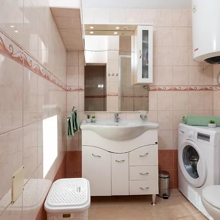 아파트 Stela; Charming 1bedroom Apt. With A Stunning View 트로기르