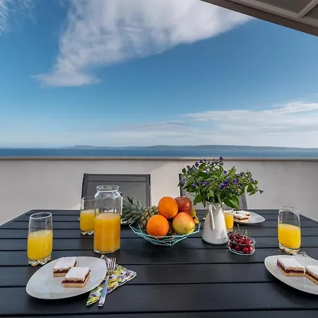 Stela; Charming 1bedroom Apt. With A Stunning View 트로기르