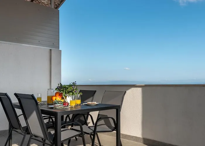 Stela; Charming 1bedroom Apt. With A Stunning View Apartmán